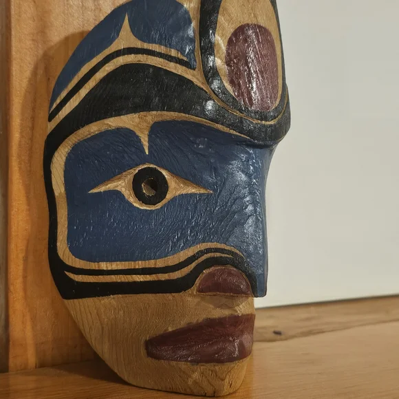 Cecil Dawson First Nations Carved Mask - Picture 2 of 6